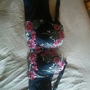 Floral foamic bra